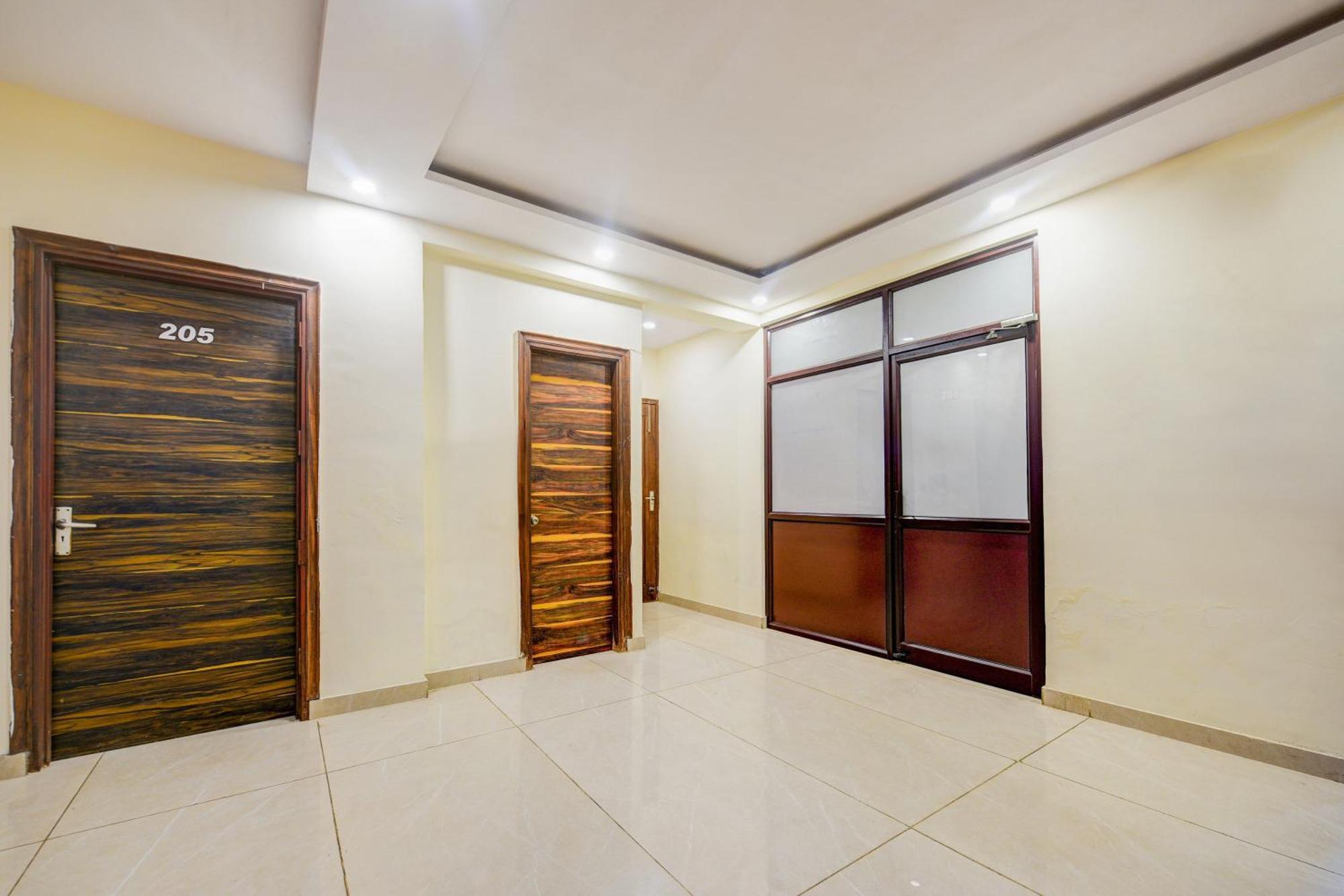 Hotel O Ridge Way Stays Faridabad Extérieur photo